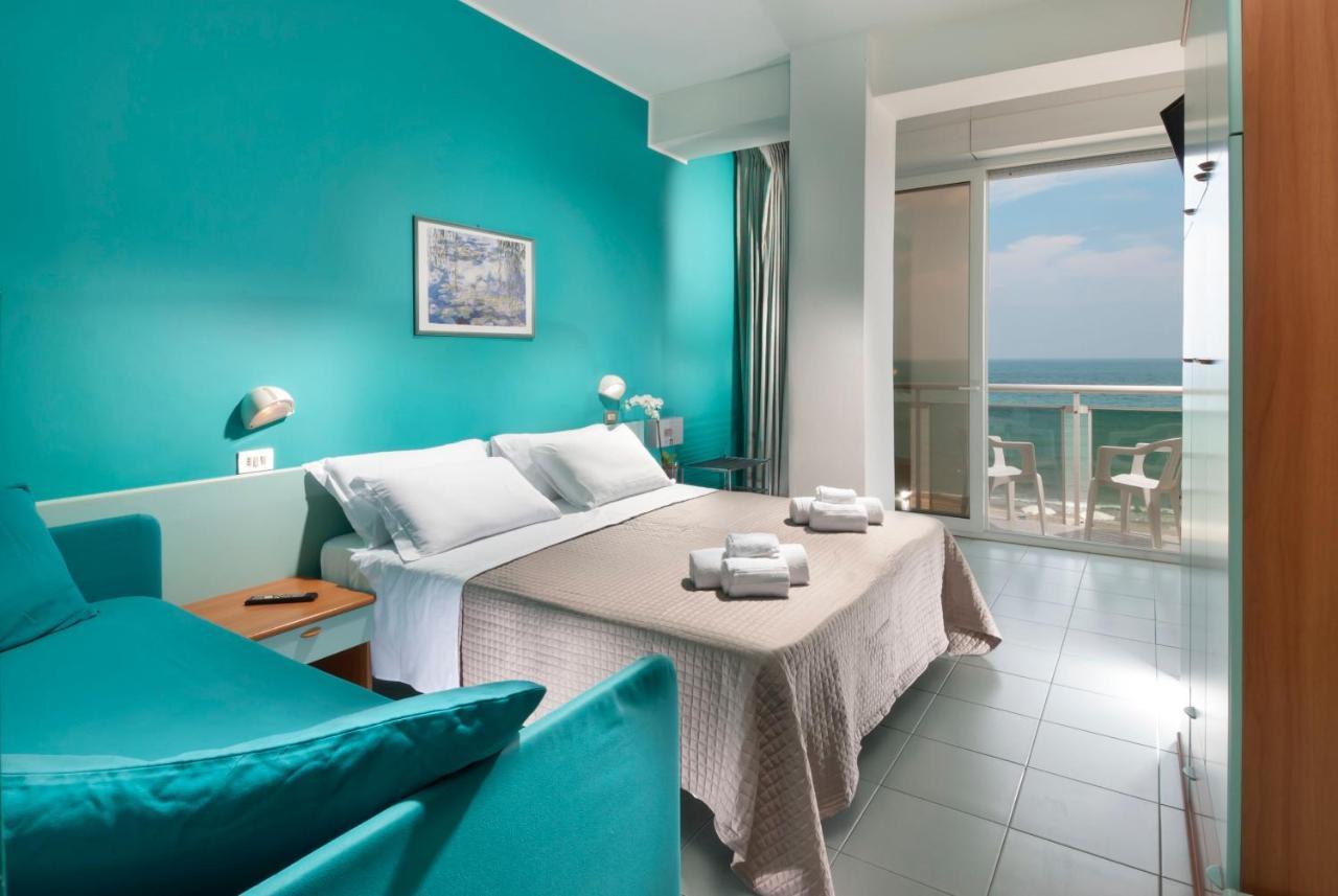 Hotel International Direttamente Sulla Sabbia Misano Adriatico Exterior foto